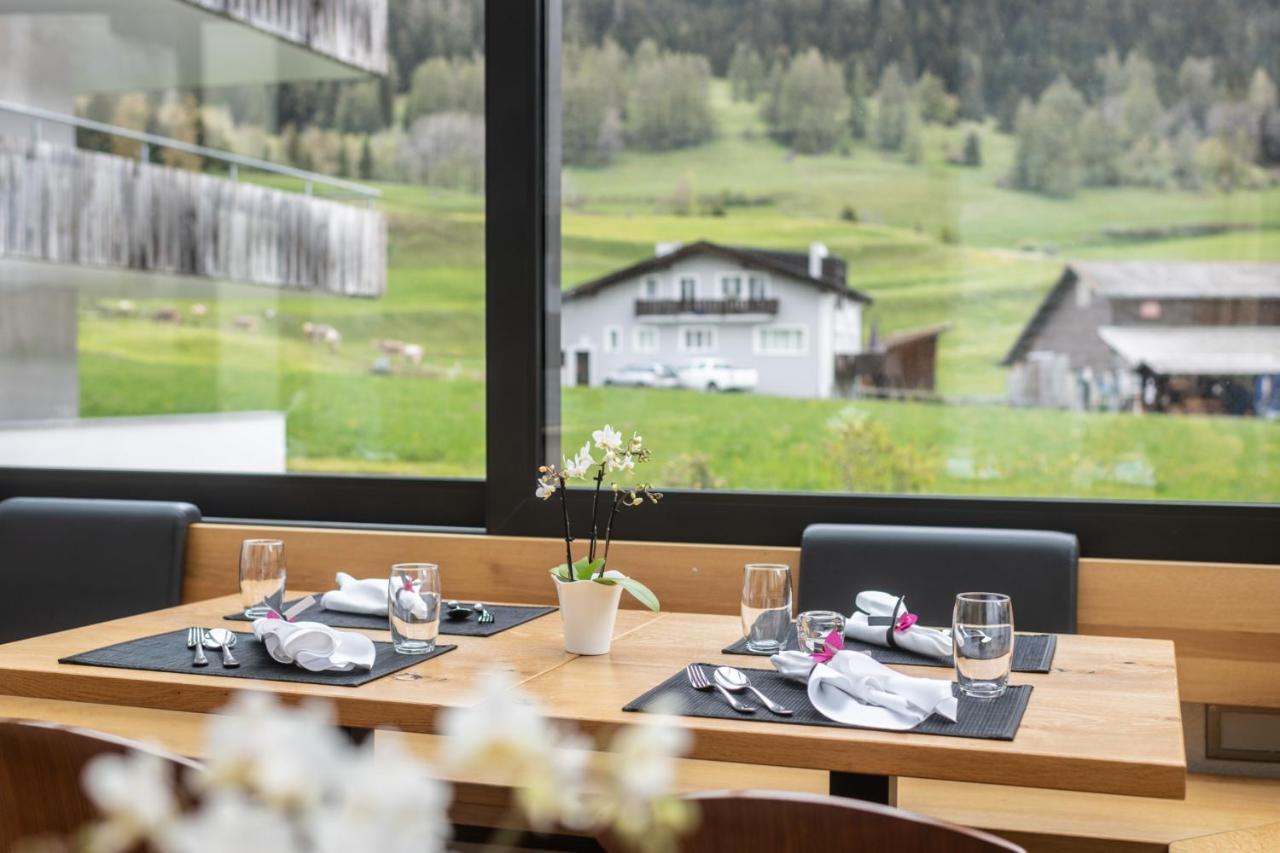 Hotel Cualmet - Aktiv erholen und geniessen Tiefencastel Eksteriør billede